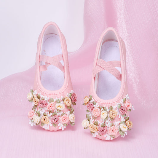 Kid's dance soft-soled shoes, figure stage performance dancing shoes, canvas and lace mixed-color flower and pearl shoes
