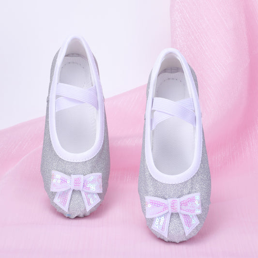 Shiny silver children's performance shoes - girls' soft-soled dance shoes - ballet shoes - anti-slip cat-clip shoes